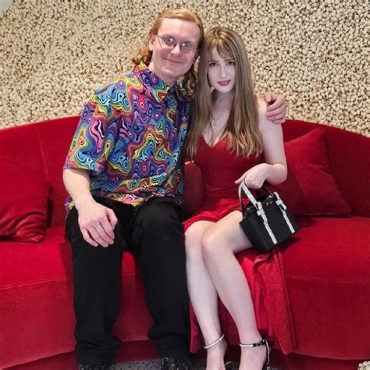 Are James and Anna still together?