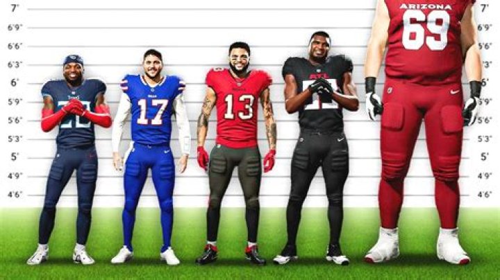 Are there any 7 foot NFL players?