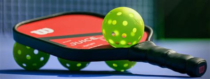 Are there faults in pickleball?
