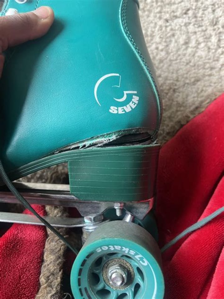 Can ice skates be repaired?