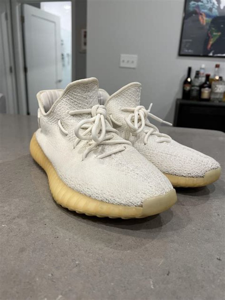 Can you bleach all white yeezys?