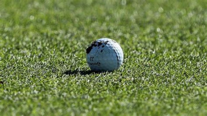 Can you clean mud off golf ball?