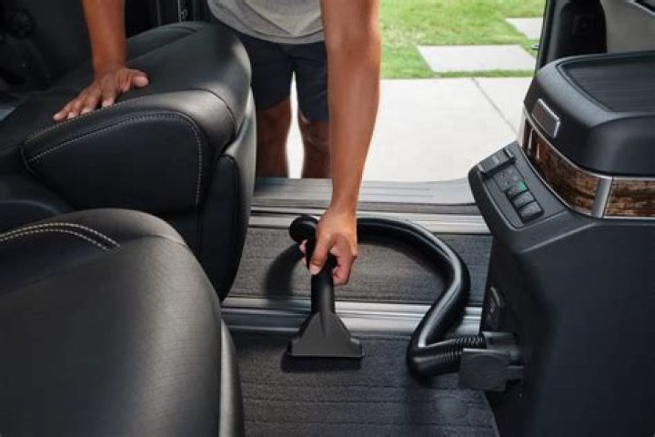 Can you make a blimp with vacuum?