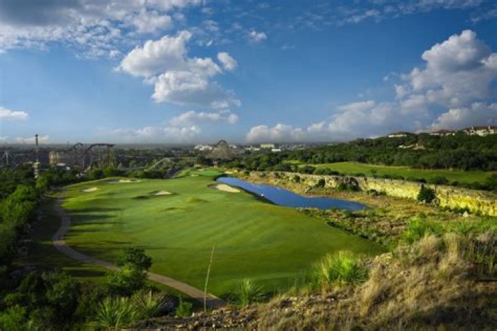 Can you play TPC San Antonio without staying there?