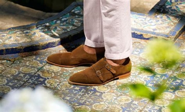 Can you wear suede shoes in the summer 2021?
