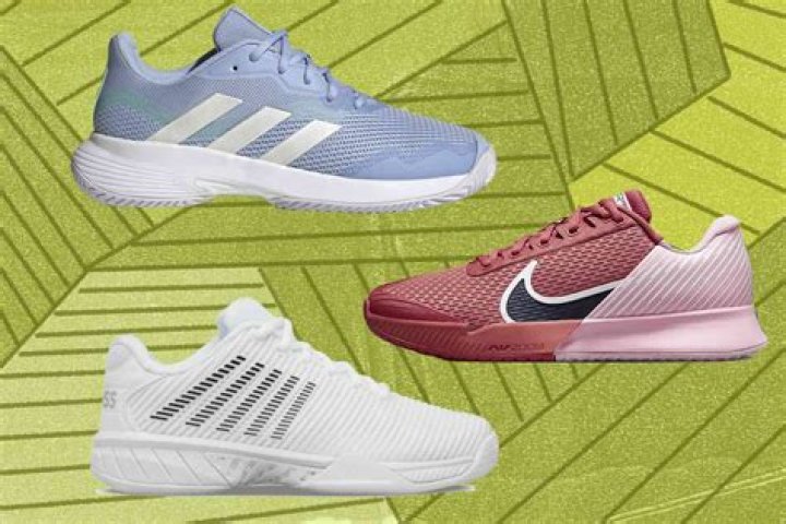 Can you wear tennis shoes to play volleyball?