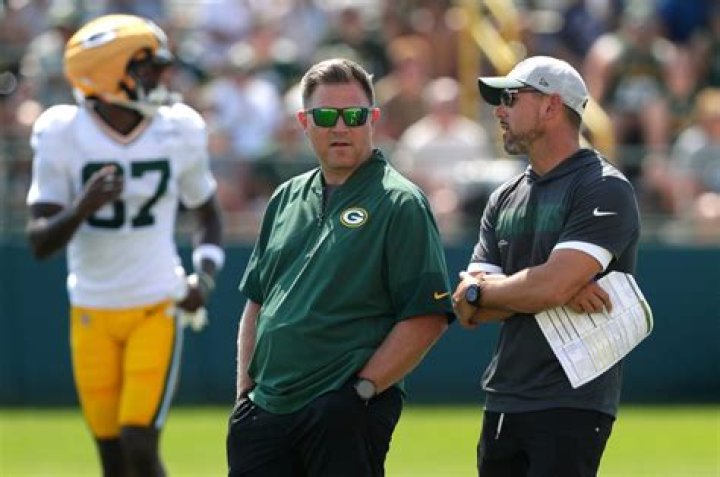 Did the Packers resign Aaron Jones?