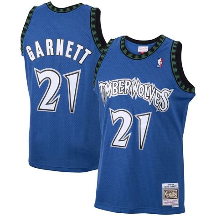 Did Timberwolves retire Garnett jersey?
