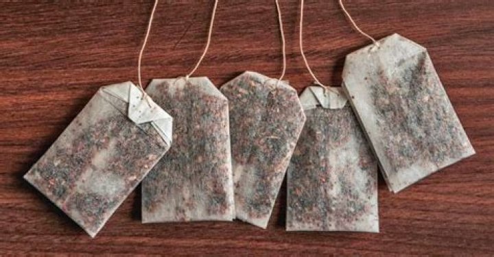 Do tea bags help blisters?
