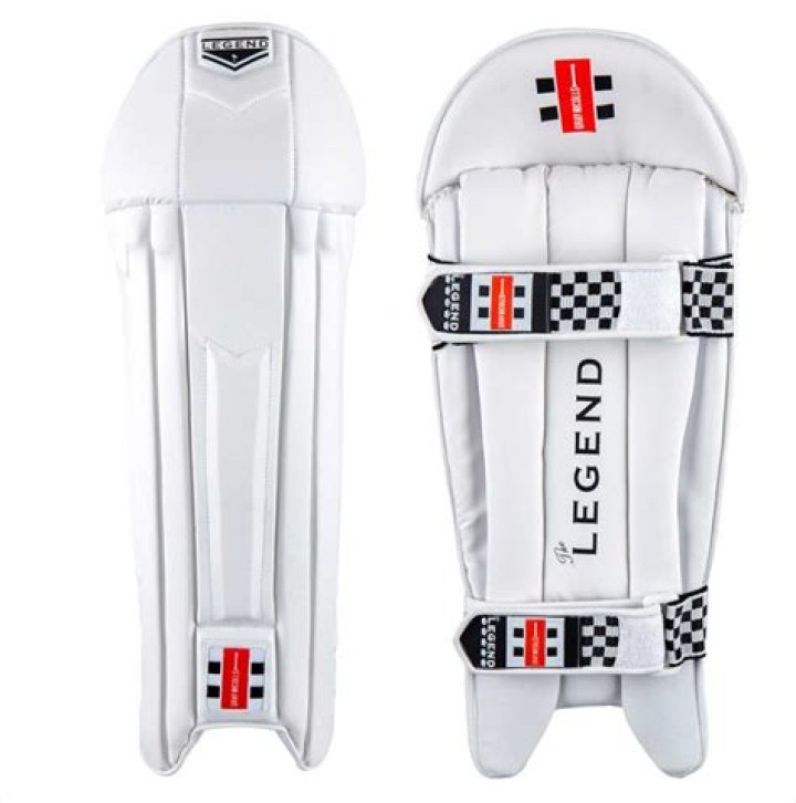 Do wicket keepers wear thigh pads?