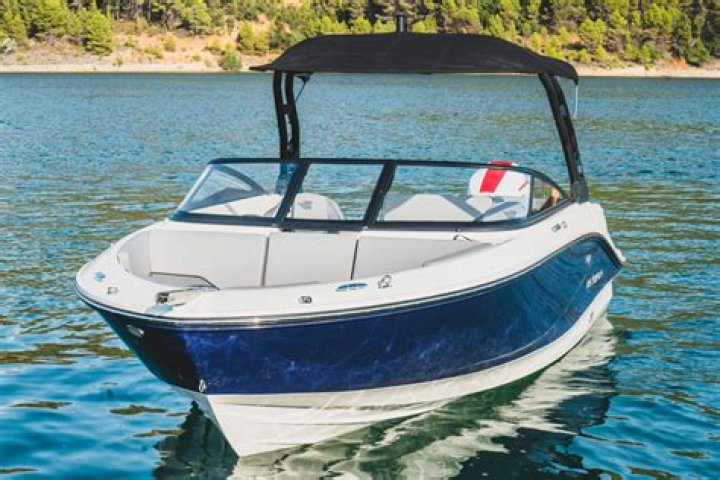 Does Bayliner make surf boats?