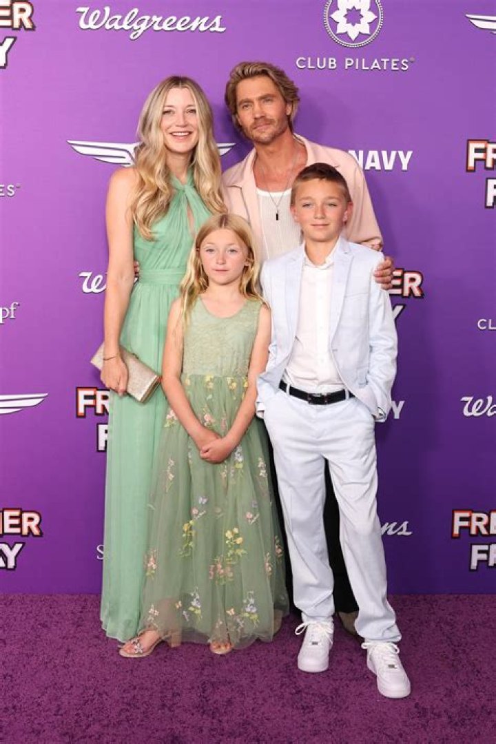 Does Chad Knaus have a child?