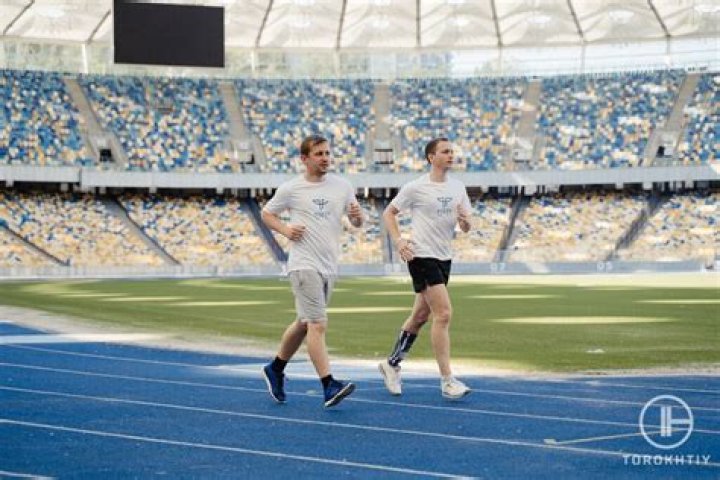 Does heat slow down running?