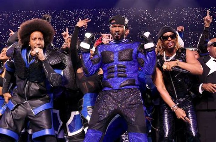 Does Pepsi pay the Super Bowl halftime performers?