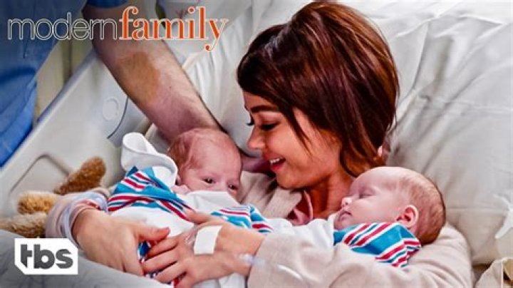 How did Haley get pregnant Modern Family?