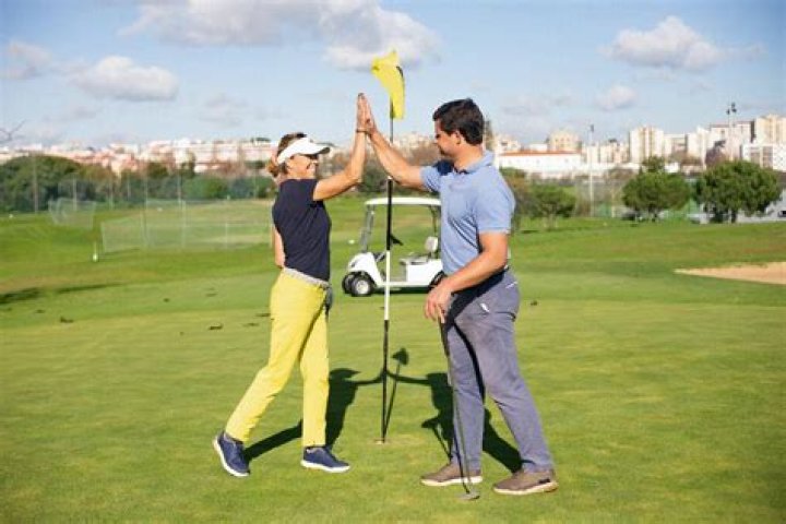 How do you play a hammer in golf?