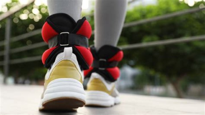 How heavy should ankle weights be for walking?