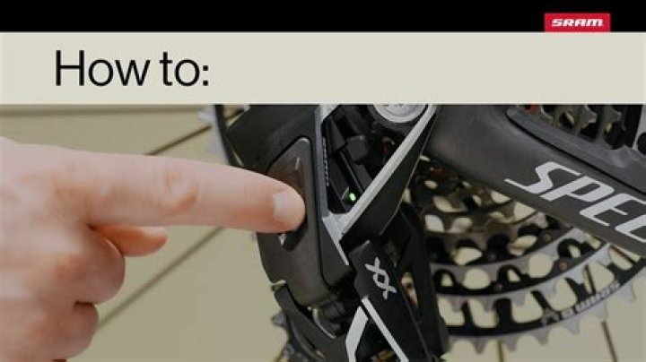 How long does AXS shifter battery last?