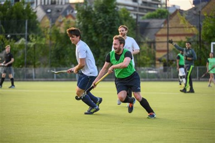 How many field hockey players are in New Zealand?