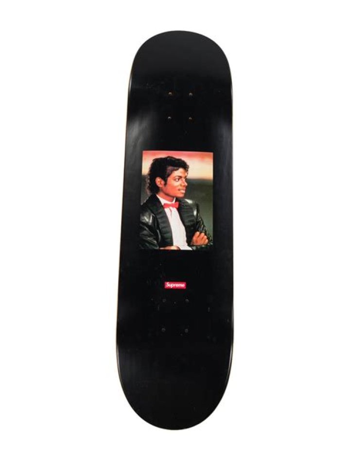 How many Supreme decks are there?