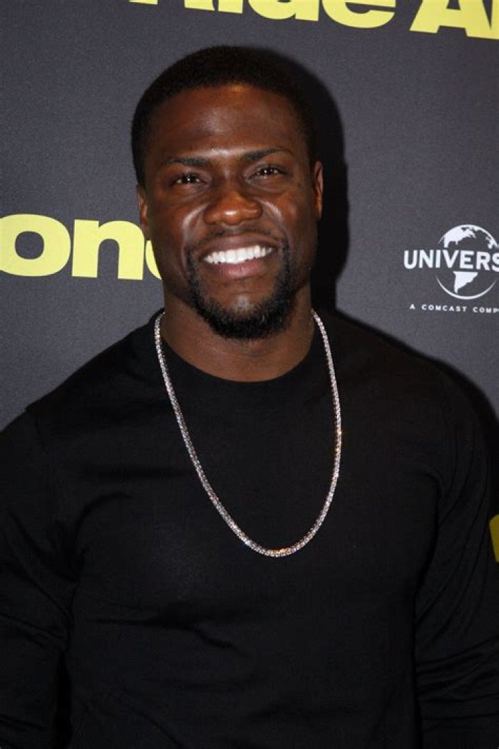 How much does Kevin Hart make per movie?