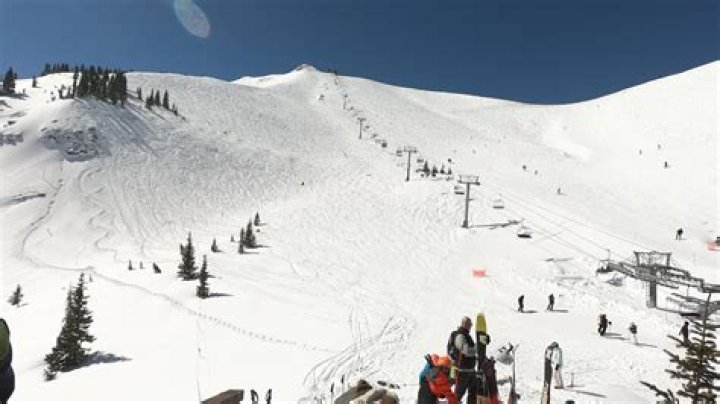 How steep are black ski runs?