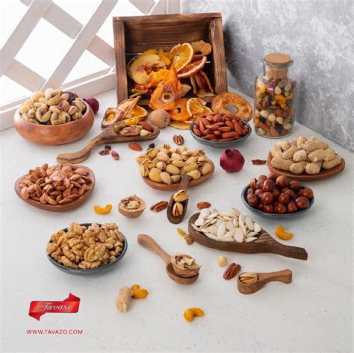 Is it better to eat almonds with skin or without?