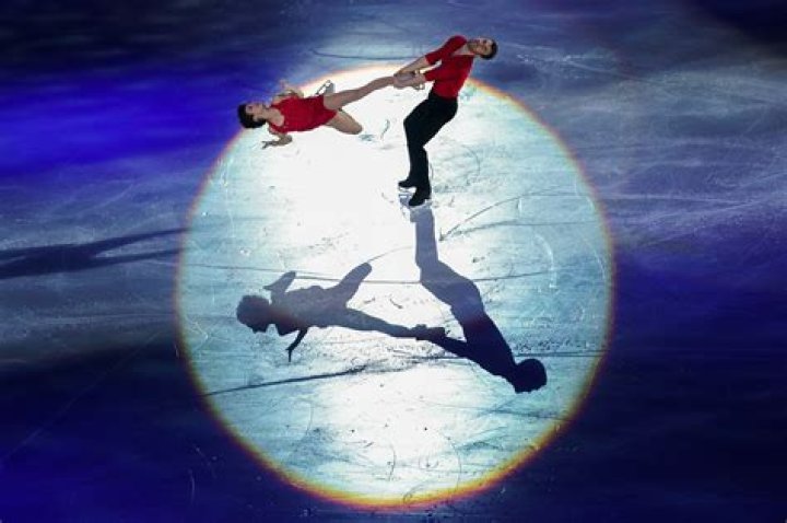 Is speed skating harder than figure skating?