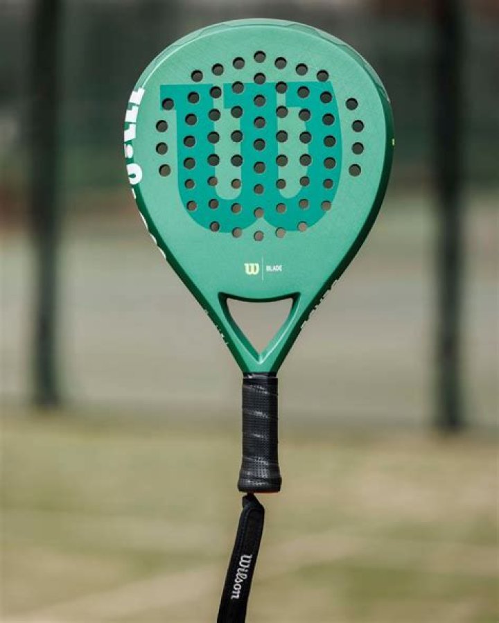 Is the Wilson blade head heavy?
