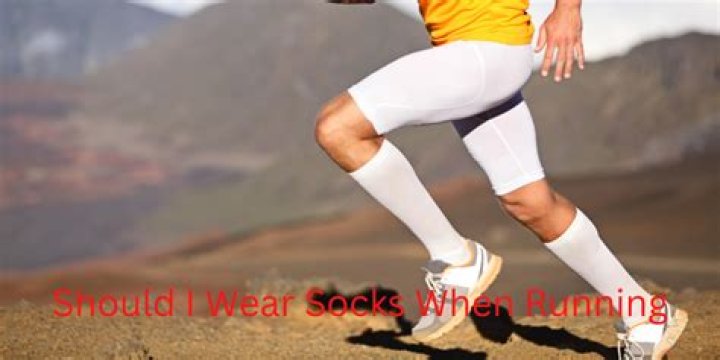 Should I wear 2 pairs of socks when running?