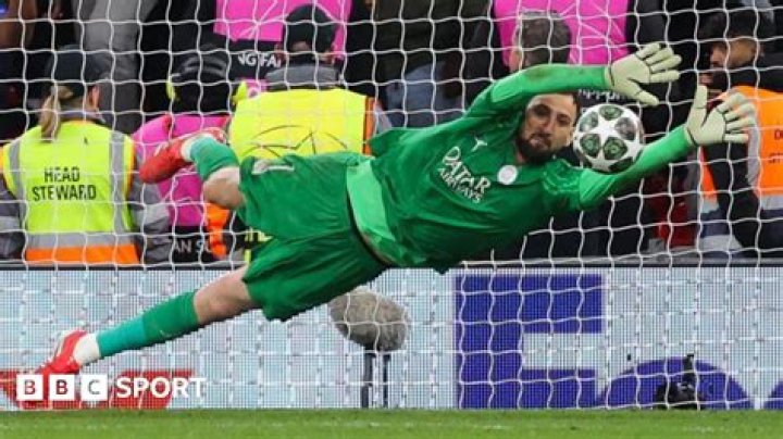 What are the chances of a goalkeeper saving a penalty?