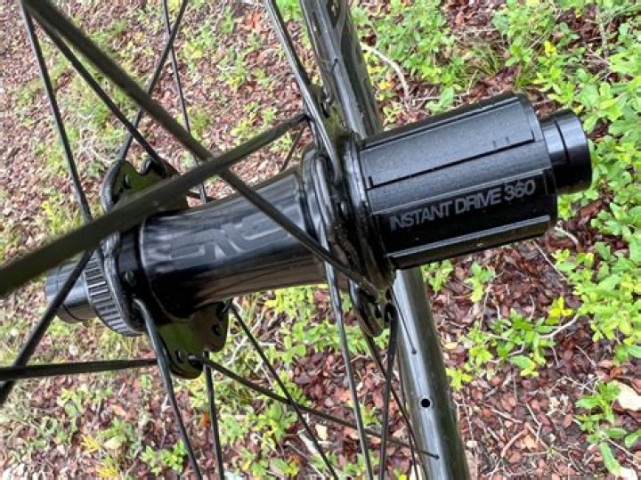 What are the different types of bike hubs?
