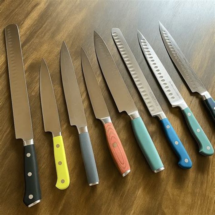What Blades does Shoma Uno use?