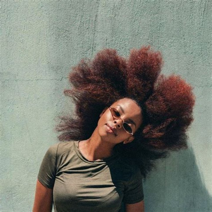 What does highly stressed hair look like?