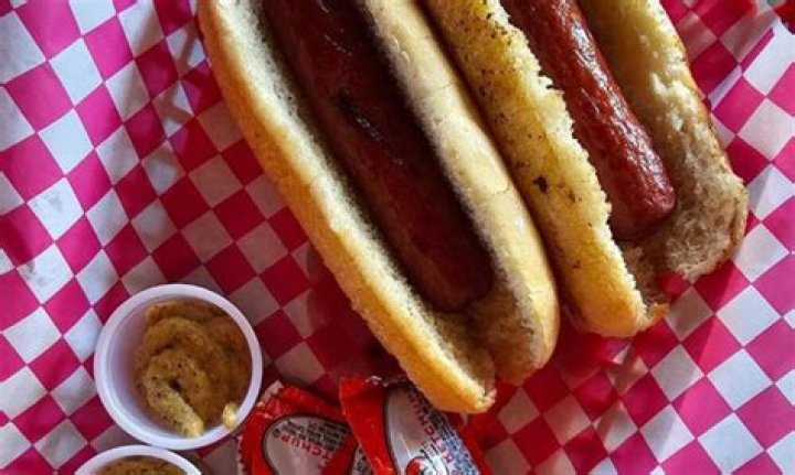 What hot dogs do the Phillies use?