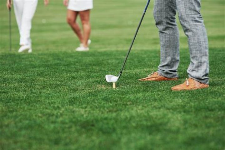 What is a knuckleball in golf?