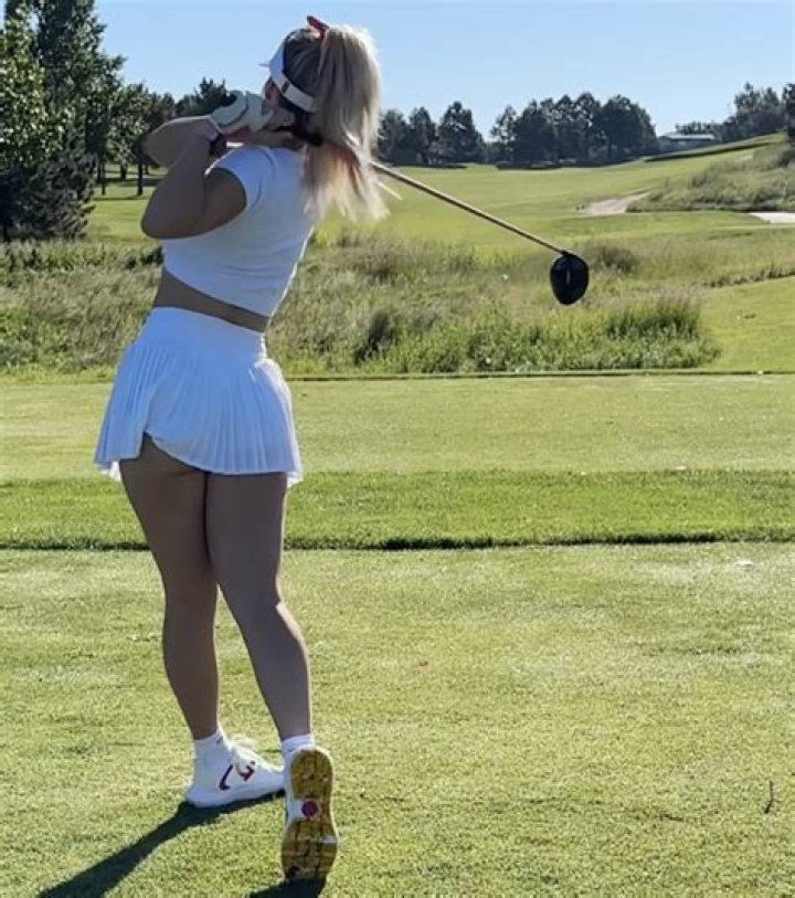 What is an under golfer?