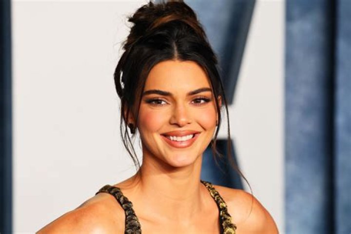 What tattoos does Kendall Jenner have?