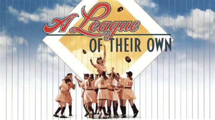 What team did Geena Davis play on in A League of Their Own?