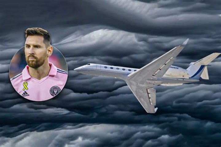 Which footballer has private jet?