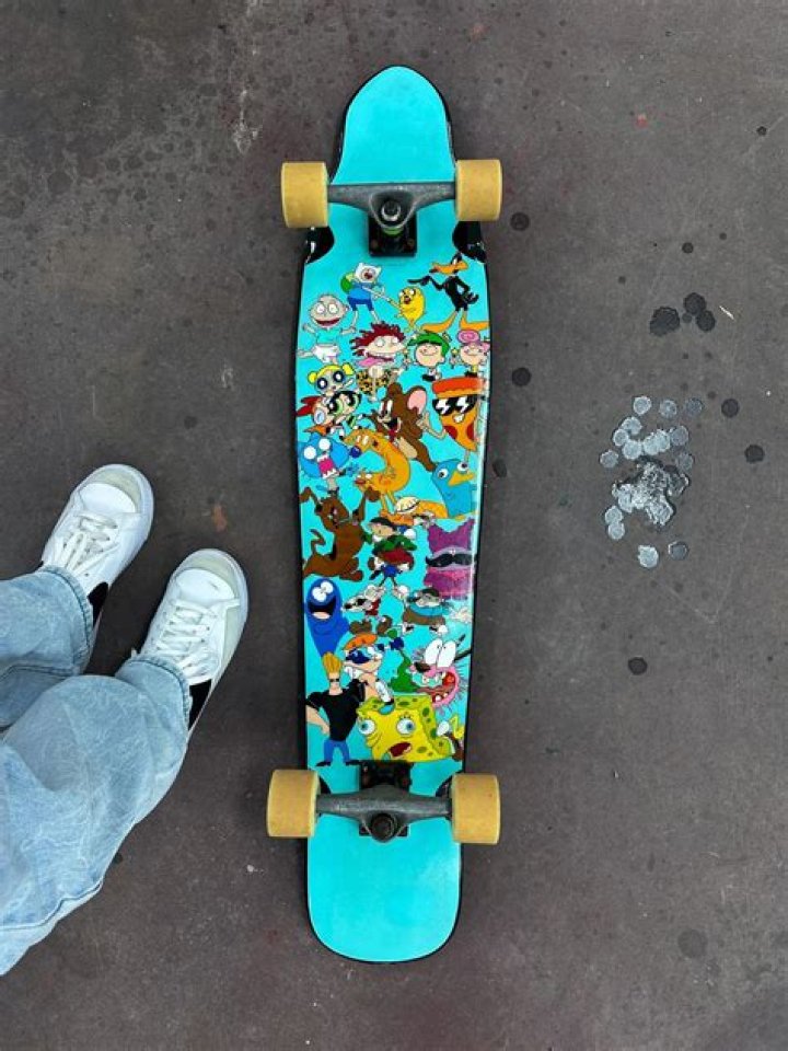 Which is harder skateboard or longboard?