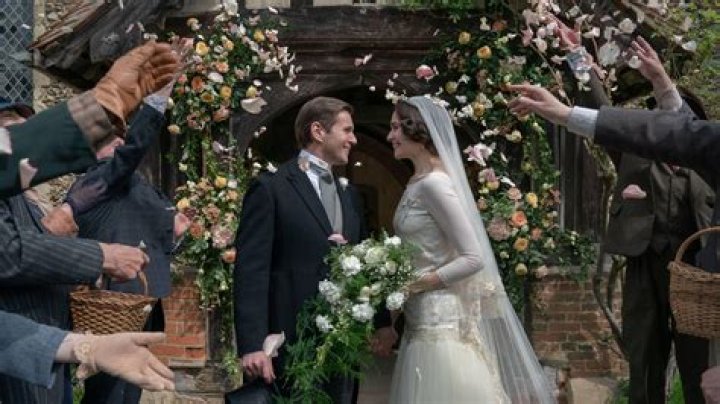 Who does Tom Branson end up with after Sybil?