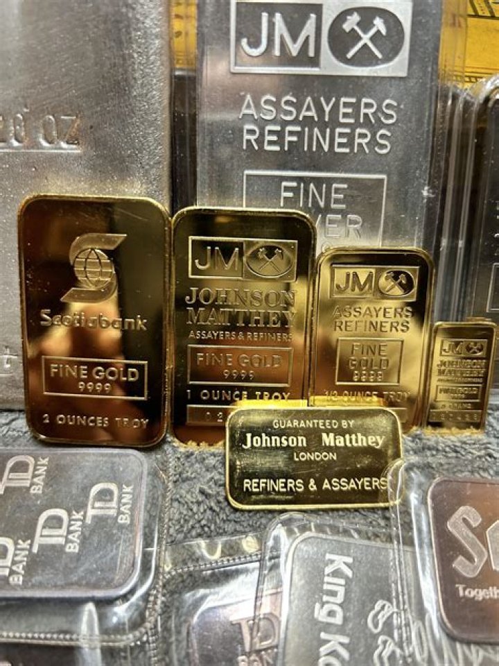 Who got gold on bars?