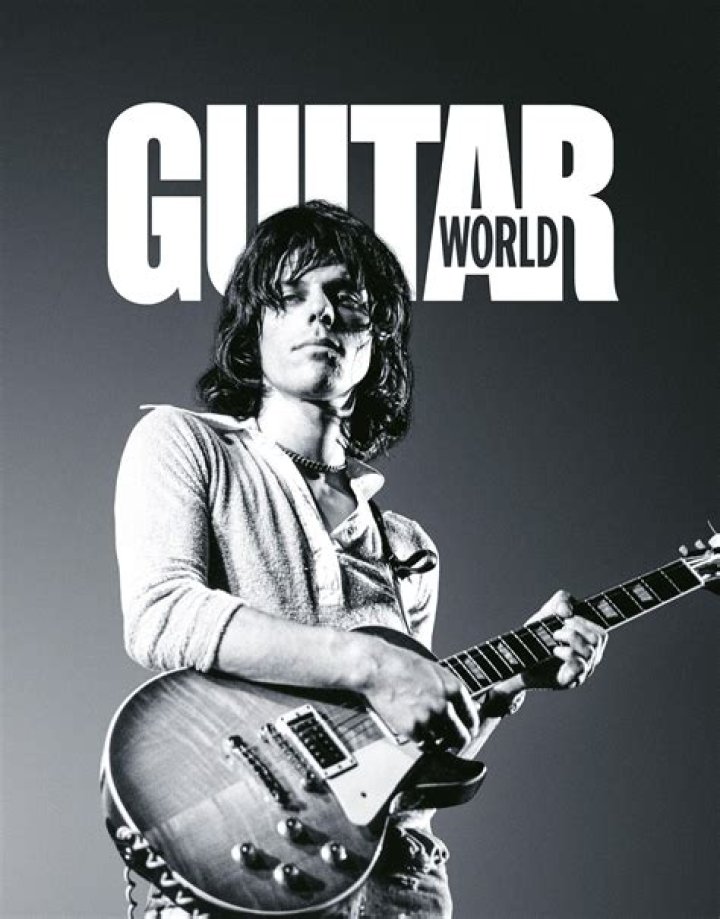 Who is considered the best guitar player in country music?