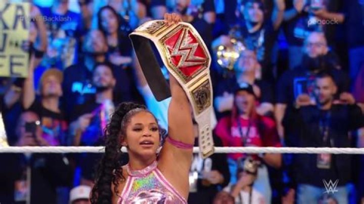 Who is the longest Raw women's champion?