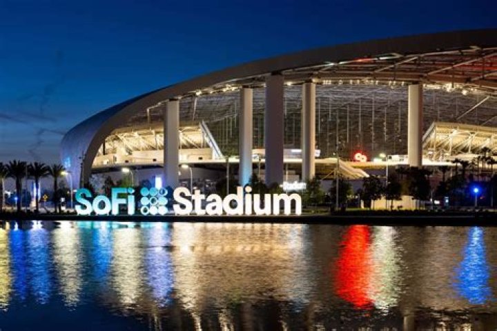 Who paid for SoFi Stadium?