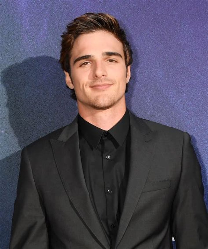 Who plays Nate in Lexi?