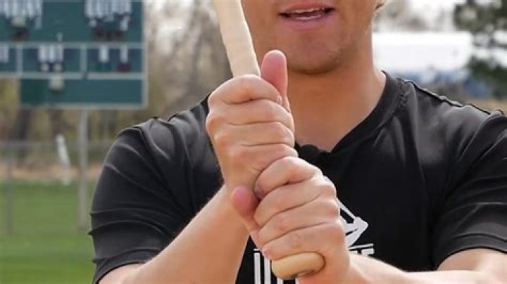 Why do you line your knuckles up when batting?