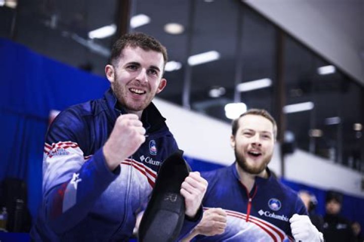 Why does Team Gushue not have a fifth player?