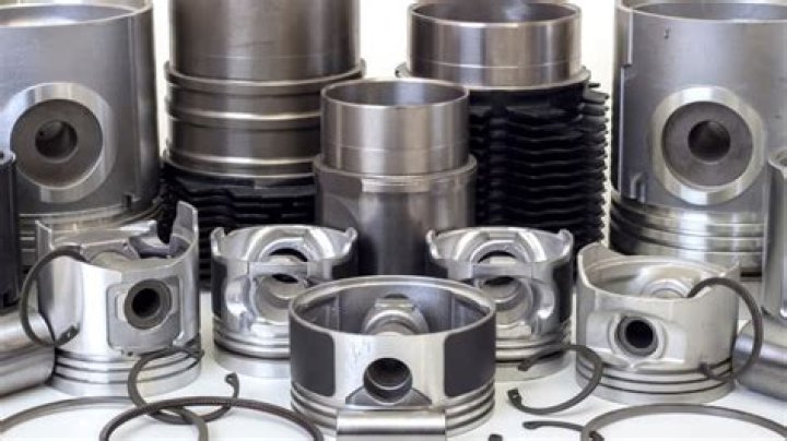 Will engine flush clean piston rings?